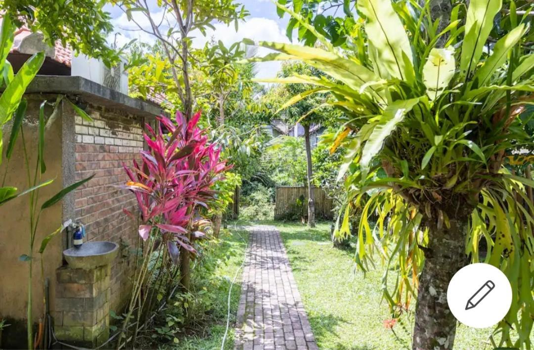 Ary House Ubud Bagian luar foto